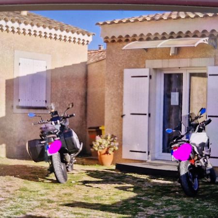 Petite maison meublée entre Avignon et Carpentras Morieres-les-Avignon Esterno foto